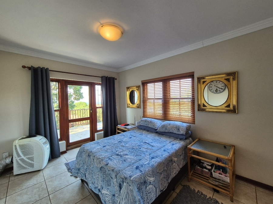 5 Bedroom Property for Sale in Schoongezicht Western Cape